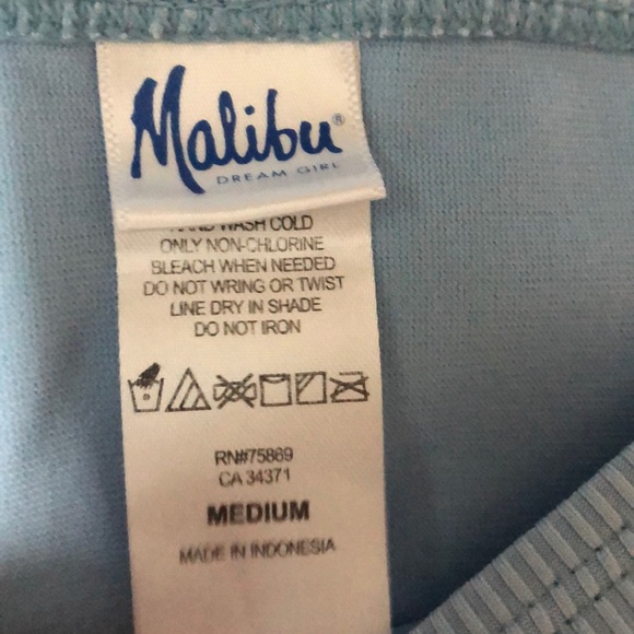 Malibu baby blue bikini with molded cups - Picture 2 of 3